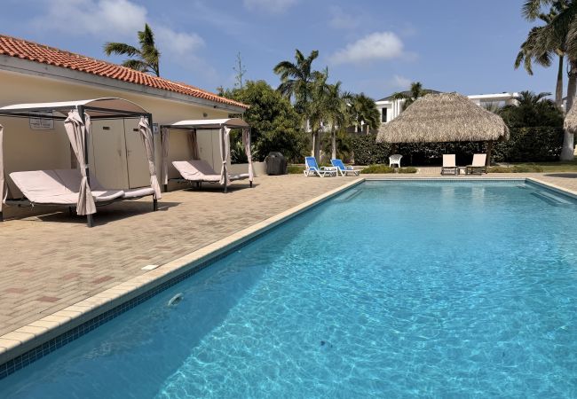 Rent by room in Willemstad - Standard 3-bedroom